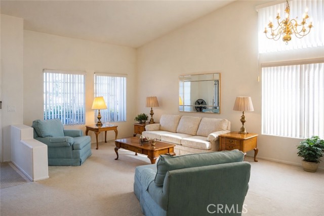 Detail Gallery Image 5 of 9 For 32095 via Cordoba, Temecula,  CA 92592 - 3 Beds | 2 Baths