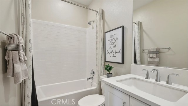 Detail Gallery Image 15 of 24 For 26824 Sonnet Pl, Valencia,  CA 91381 - 3 Beds | 2/1 Baths