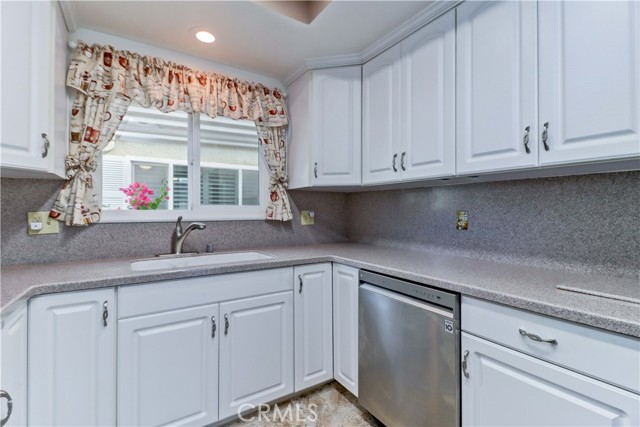 Detail Gallery Image 15 of 38 For 2148 Ronda Granada #D,  Laguna Woods,  CA 92637 - 2 Beds | 2 Baths