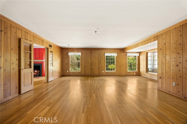 85 S San Rafael Avenue, Pasadena CA: https://media.crmls.org/medias/226676a8-10b2-4498-8910-bfba08ee2019.jpg
