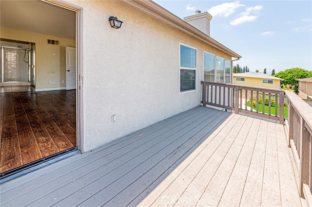 955 Blackberry Lane, Carson CA: https://media.crmls.org/medias/226724e1-da48-4d03-b245-7b871da2ce43.jpg