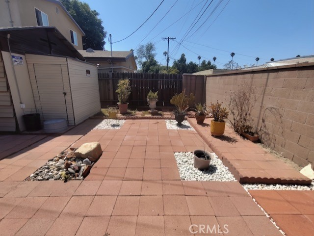 637 E 76th Place, Los Angeles, California 90001, 2 Bedrooms Bedrooms, ,1 BathroomBathrooms,Residential,For Sale,637 E 76th Place,CRPW24034765