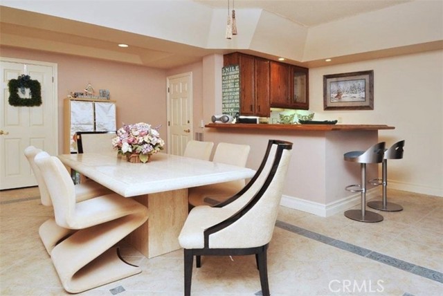 30120 Avenida Celestial, Rancho Palos Verdes CA: https://media.crmls.org/medias/22678382-a267-422d-9d0f-f2839bbd5eb1.jpg