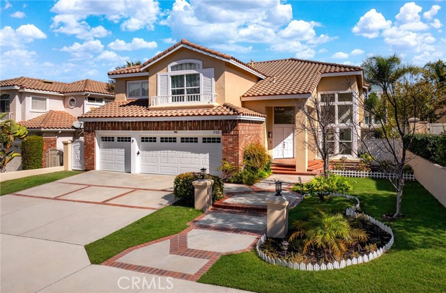 Detail Gallery Image 2 of 47 For 910 S Barton Ct, Anaheim,  CA 92808 - 4 Beds | 4/1 Baths