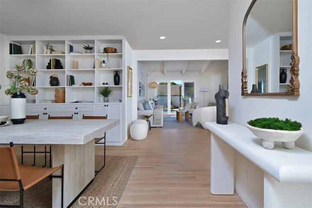 Detail Gallery Image 13 of 42 For 12614 Morrison St, Valley Village,  CA 91607 - 4 Beds | 3 Baths