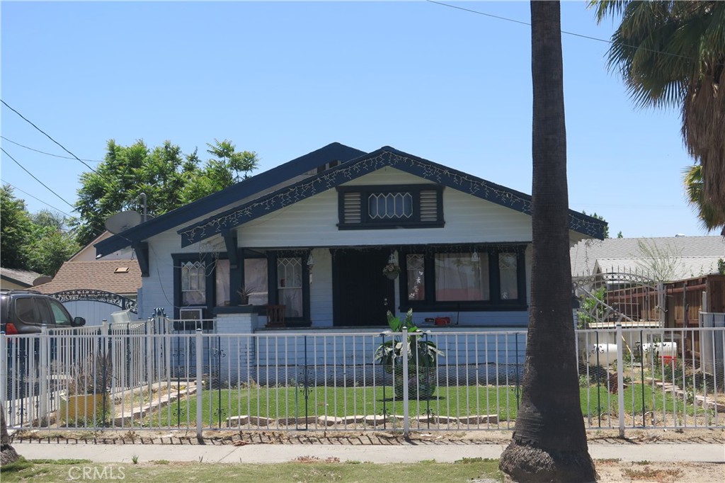 109 Kimball Avenue E