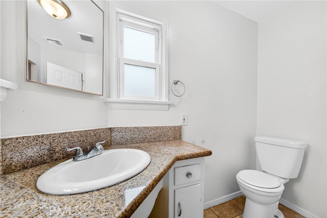 Detail Gallery Image 27 of 35 For 1500 W 96th, Los Angeles,  CA 90047 - 2 Beds | 2 Baths