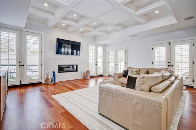 763 29th Street, Manhattan Beach, California 90266, 5 Bedrooms Bedrooms, ,5 BathroomsBathrooms,Residential,Sold,29th,SB22085465