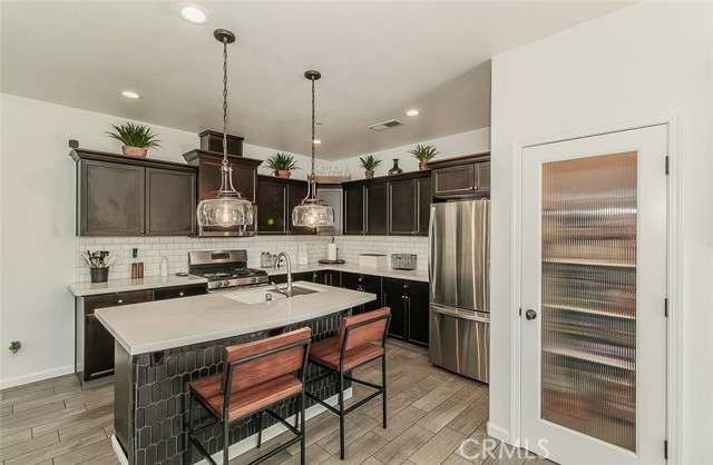 Detail Gallery Image 7 of 32 For 7005 N Astoria Dr, Fresno,  CA 93722 - 4 Beds | 2/1 Baths