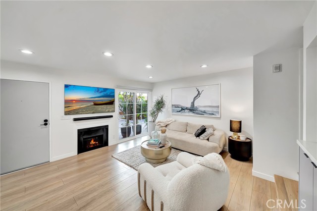 Detail Gallery Image 8 of 52 For 14727 Magnolia Bld #126,  Sherman Oaks,  CA 91403 - 2 Beds | 2/1 Baths