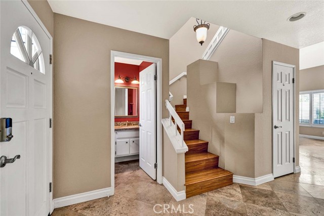 Detail Gallery Image 5 of 30 For 11 Mirabella, Rancho Santa Margarita,  CA 92688 - 2 Beds | 2/1 Baths