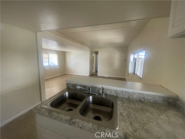 Detail Gallery Image 7 of 12 For 260 N Lyon Ave #65,  Hemet,  CA 92543 - 2 Beds | 2 Baths