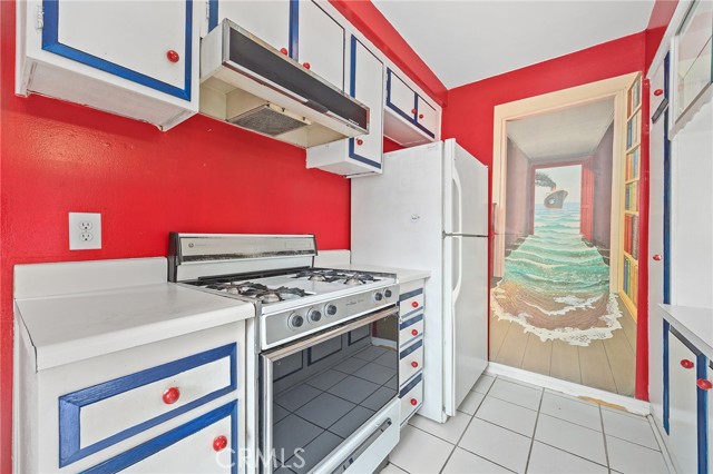 Detail Gallery Image 14 of 39 For 1800 W Gramercy Ave #17,  Anaheim,  CA 92801 - 4 Beds | 2/1 Baths