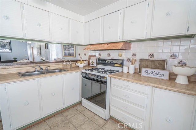 Detail Gallery Image 9 of 36 For 18204 Soledad Canyon Rd. #62,  Canyon Country,  CA 91387 - 1 Beds | 1 Baths