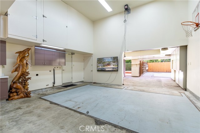 Detail Gallery Image 70 of 78 For 2405 Tustin Ave, Costa Mesa,  CA 92627 - 5 Beds | 4/1 Baths