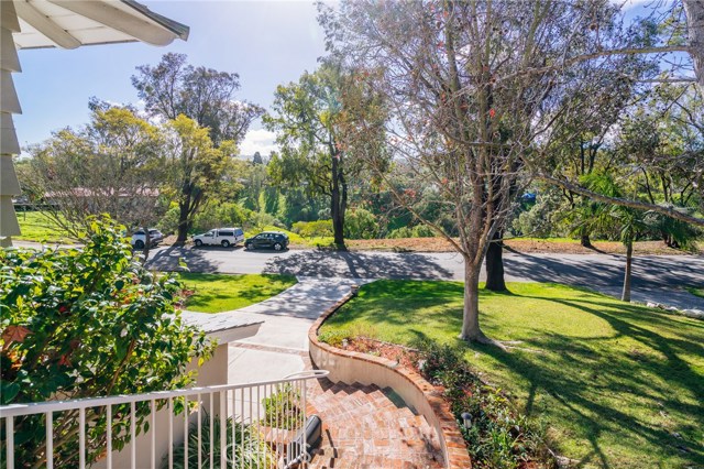 4049 Via Pavion, Palos Verdes Estates, California 90274, 3 Bedrooms Bedrooms, ,1 BathroomBathrooms,Residential,Sold,Via Pavion,PV17019842