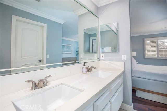 7892 Southwind Circle, Huntington Beach CA: https://media.crmls.org/medias/226bc1b6-9b0c-4878-83fa-3aa8792cdf2c.jpg