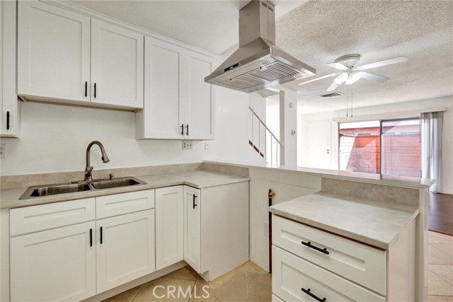 Detail Gallery Image 10 of 39 For 7033 Stewart and Gray Rd #24,  Downey,  CA 90241 - 2 Beds | 2 Baths