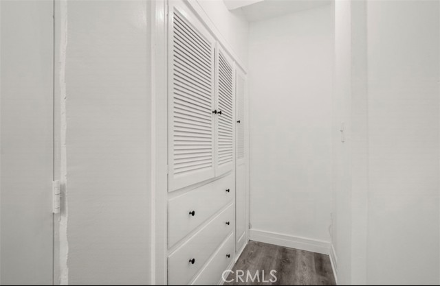 Detail Gallery Image 11 of 26 For 2121 James M Wood Bld #221,  Los Angeles,  CA 90006 - 0 Beds | 1 Baths