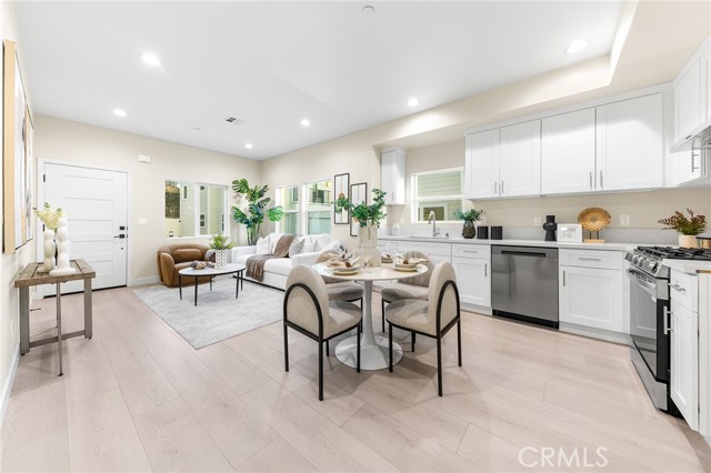 Detail Gallery Image 16 of 60 For 640 W Grand Ave, Pomona,  CA 91766 - 4 Beds | 3 Baths