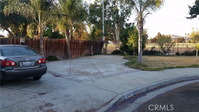 3796 Nuttree Ln, Riverside, CA 92501