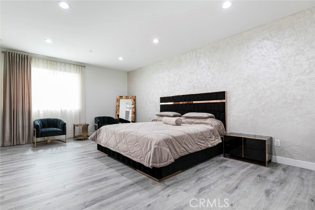 Detail Gallery Image 16 of 52 For 9124 N Nilo Ln, Panorama City,  CA 91402 - 4 Beds | 3/1 Baths