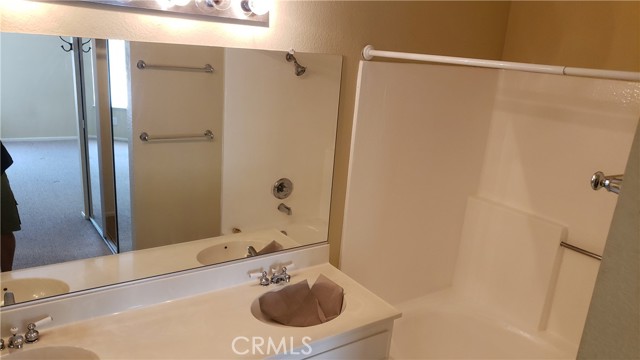 28 Coralino, Rancho Santa Margarita CA: https://media.crmls.org/medias/226f2d8b-48ae-4478-b0c7-c8c907d455d7.jpg