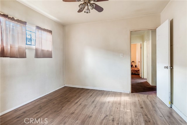 Detail Gallery Image 14 of 23 For 15620 S Visalia Ave, Compton,  CA 90220 - 4 Beds | 2 Baths