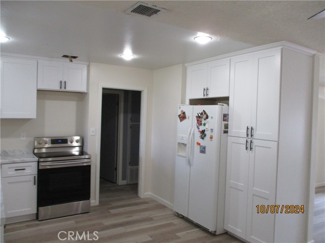 Detail Gallery Image 7 of 21 For 160 Mary Ln, Hemet,  CA 92543 - 2 Beds | 2 Baths