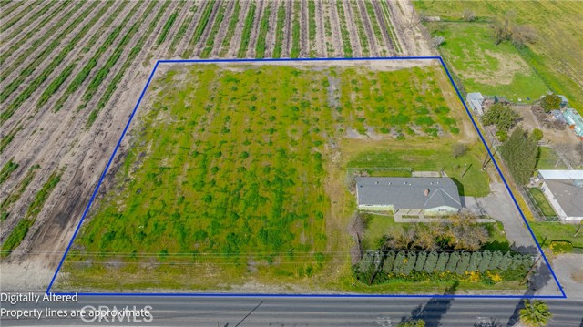 Image 9 of 46 For 8136 Walnut Avenue