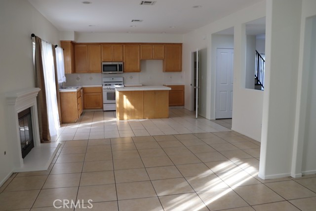 Detail Gallery Image 19 of 37 For 16731 Parthenia St #3,  Northridge,  CA 91343 - 4 Beds | 3 Baths