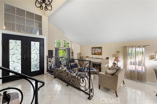 1701 Calle Catalina, San Dimas CA: https://media.crmls.org/medias/22719749-377e-4688-a82b-7e714429f8f3.jpg