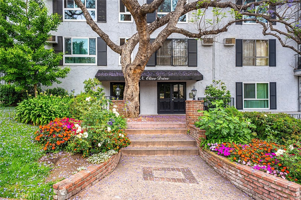 1222 N Olive Dr #311