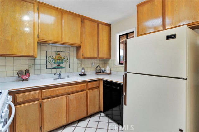 Detail Gallery Image 23 of 38 For 12760 Pinehurst, Victorville,  CA 92395 - 3 Beds | 2 Baths