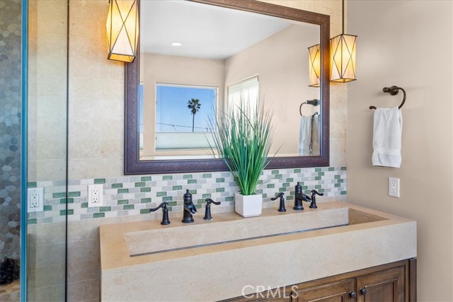 618 ruby, Redondo Beach, California 90277, 4 Bedrooms Bedrooms, ,3 BathroomsBathrooms,Residential,Sold,ruby,SB22013009