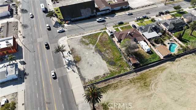 Detail Gallery Image 12 of 17 For 9098 Sierra, Fontana,  CA 92335 - – Beds | – Baths