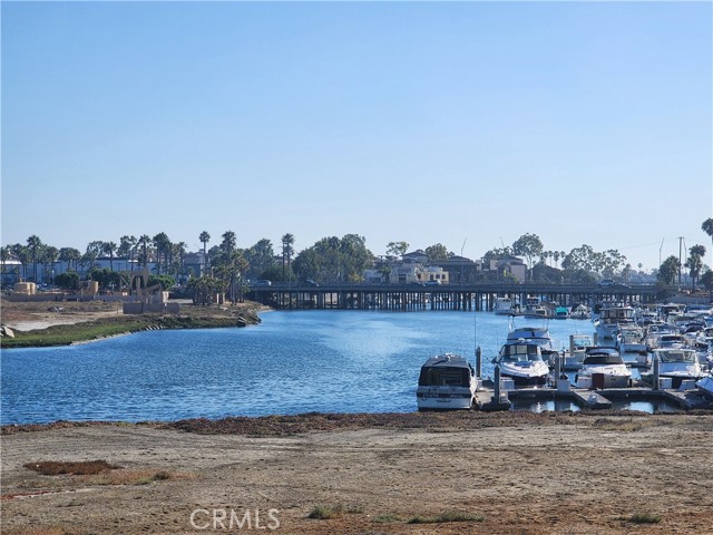 6245 E Marina View Drive, Long Beach CA: https://media.crmls.org/medias/2272fc54-88de-4c95-9c62-39a315bd86e2.jpg