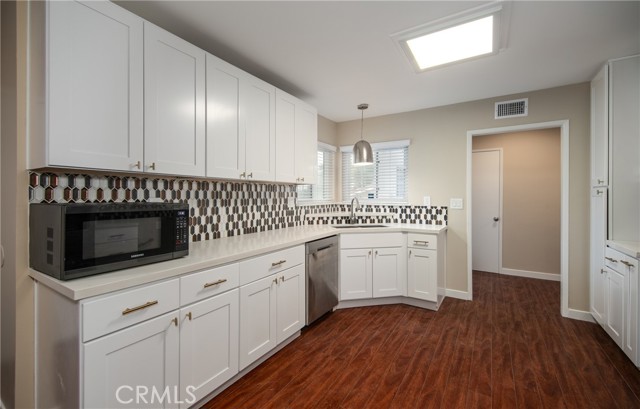 Detail Gallery Image 2 of 22 For 315 S San Mateo St, Redlands,  CA 92373 - 3 Beds | 2 Baths