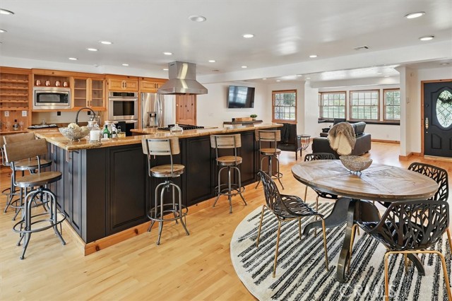 922 Carefree Drive, Simi Valley CA: https://media.crmls.org/medias/2273cd30-ec2c-46a2-aae2-7cd13399990d.jpg