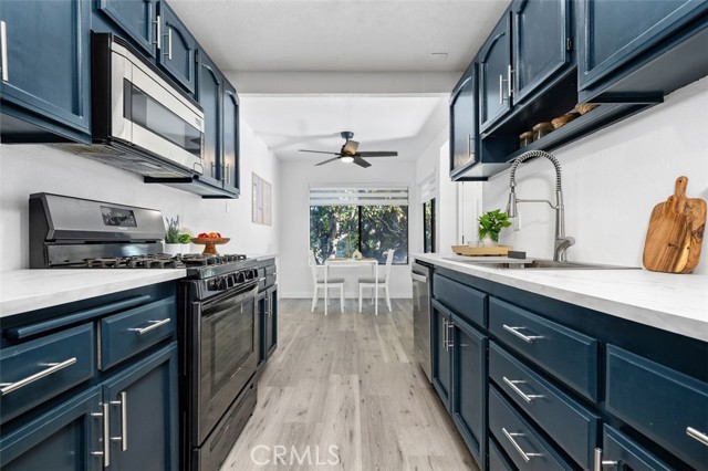 Detail Gallery Image 5 of 27 For 20553 S Vermont Ave #6,  Torrance,  CA 90502 - 2 Beds | 2 Baths