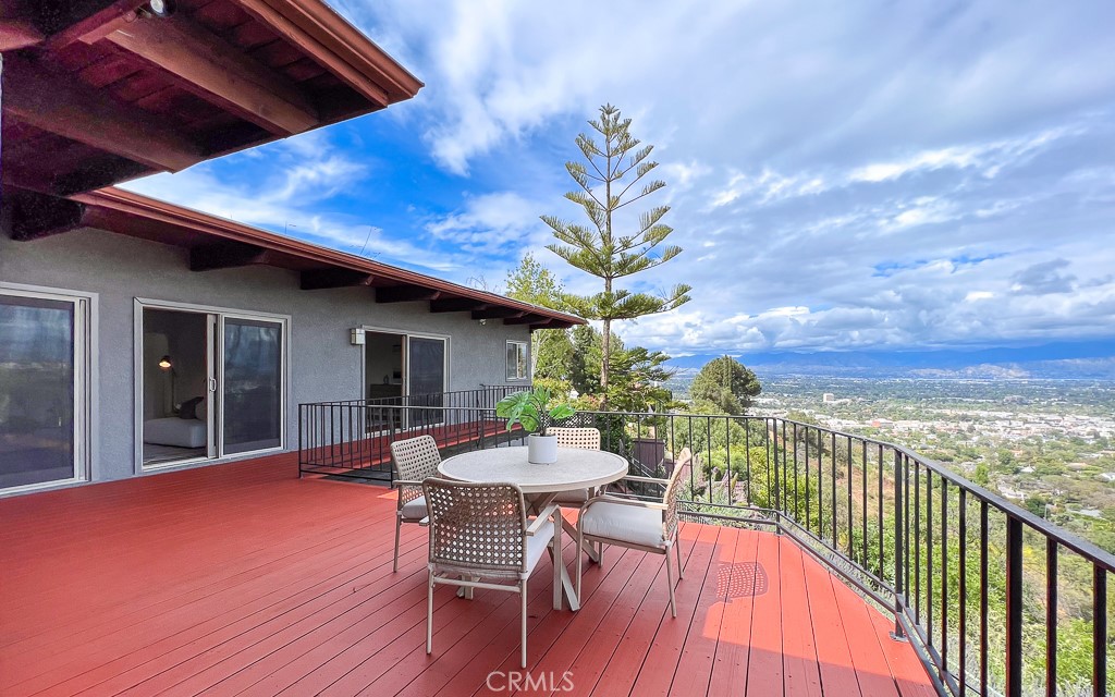 3860 Beverly Ridge Drive, Sherman Oaks, CA 91423