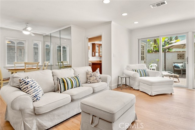 5309 River Avenue, Newport Beach CA: https://media.crmls.org/medias/2275f33c-76f3-4460-bddd-29c94b9a9837.jpg