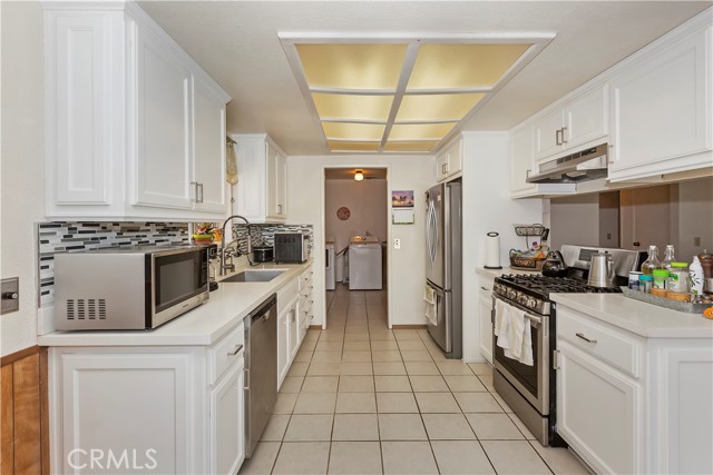 7486 Earhart Avenue, Hesperia CA: https://media.crmls.org/medias/2277ab14-6e0c-464c-a4b6-66feb747a496.jpg