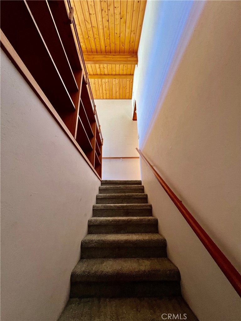 https://media.crmls.org/medias/2277f394-ed5d-4f84-b9fc-c70ed3e6ca52.jpg?preset=X-Large