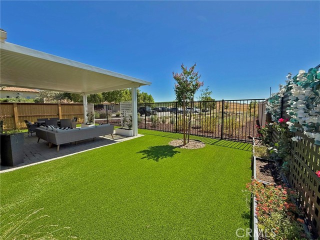 2182 Gamay Lane, Paso Robles CA: https://media.crmls.org/medias/22781b52-39b0-438b-be2d-4fc0c0bbf83a.jpg
