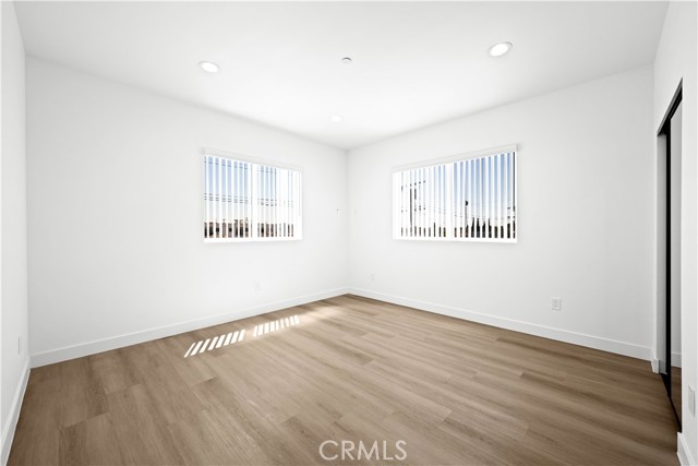 1039 W 43rd Street, Los Angeles CA: https://media.crmls.org/medias/2278b3ba-4e29-464b-989b-517a220e5785.jpg