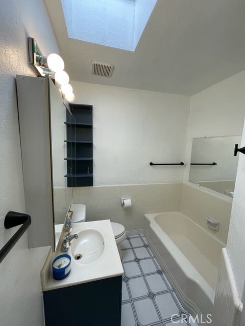 4032 Elsa Street, Lakewood CA: https://media.crmls.org/medias/2278d576-8ea2-4222-a1b8-4c4f23ef2645.jpg