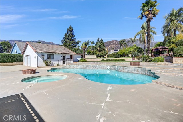 Detail Gallery Image 38 of 60 For 2376 Sunset Curv, Upland,  CA 91784 - 4 Beds | 3/1 Baths