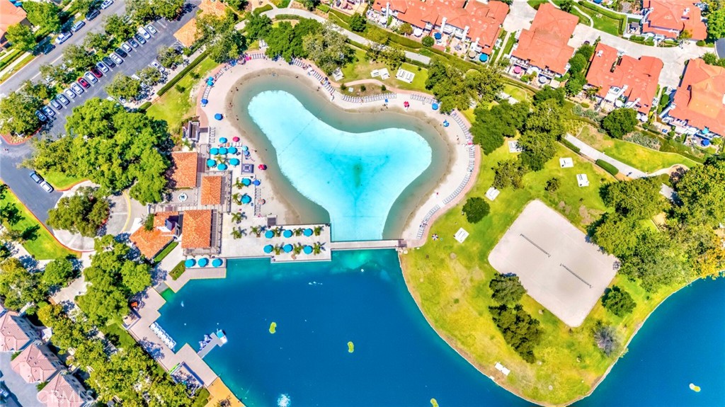 2279f2fb 4b73 4890 Bfff 5530199bd032