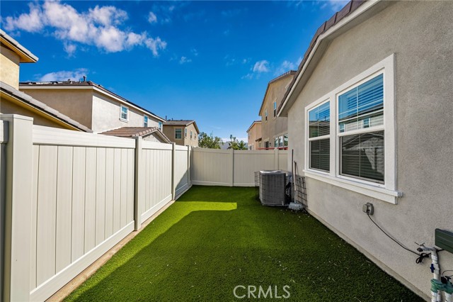 Detail Gallery Image 32 of 40 For 17181 Gray Pine Pl, San Bernardino,  CA 92407 - 3 Beds | 2/1 Baths